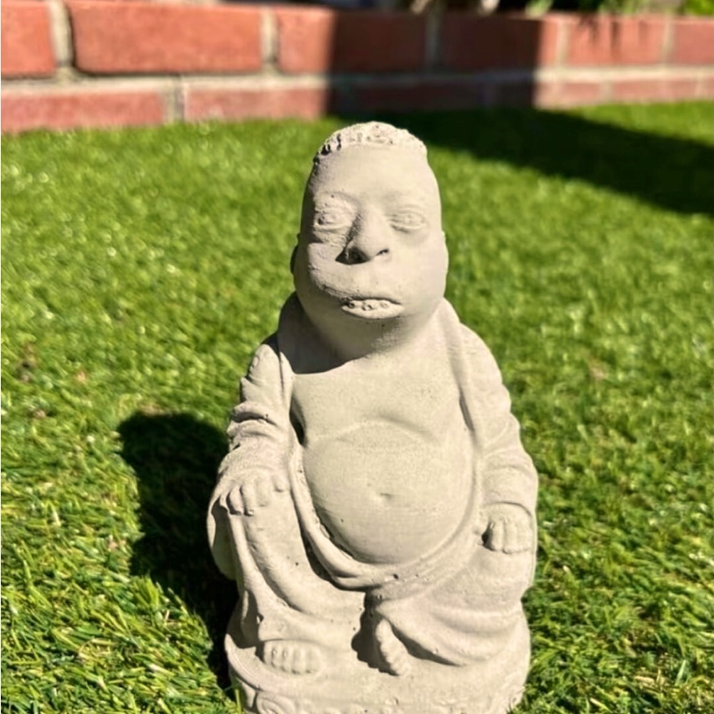 Buhda stature
